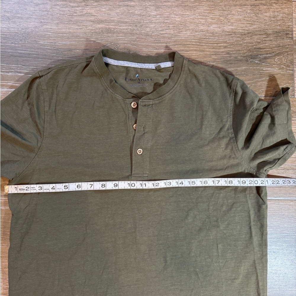Tailor Vintage olive green men’s Henley T Shirt size medium - Picture 3 of 8